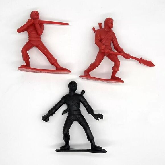 Vintage Greenbrier International 4" Ninja Samurai Plastic Toy Figures Red Black - Picture 2 of 12